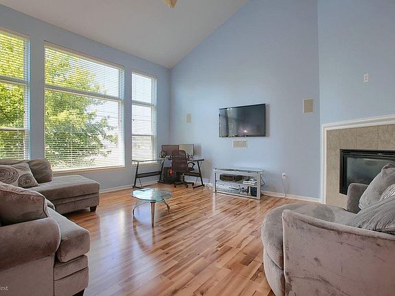 4th image of 23344 Clarewood St
