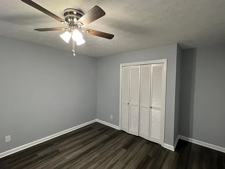 6959 Lockridge Dr — Photo 26