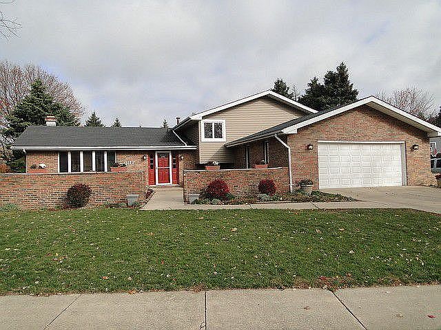 1st image of 3117 Rosemont Dr