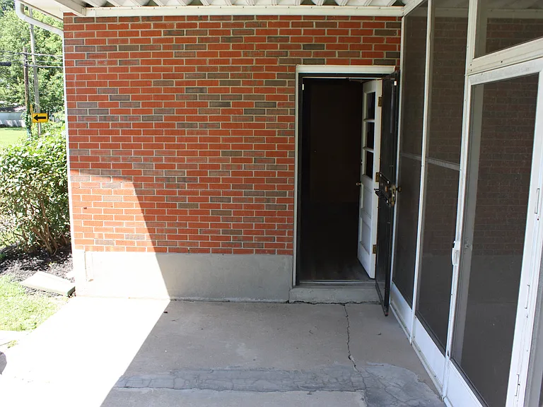 9300 Fern Creek Rd — Photo 20