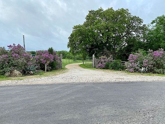 4th image of 3310 County Road 332