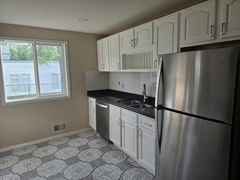 21 Ash Rd — Photo 6