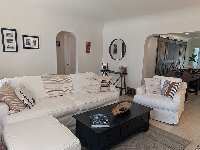 8339 Holy Cross Pl — Photo 8