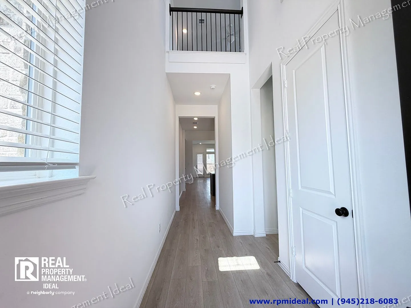 4 bed, 4.5 bath, 2745 sqft, $3,199 — Photo 3