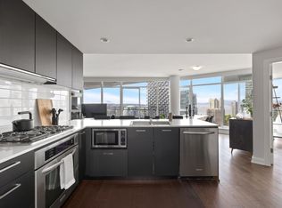 1372 Seymour St #2601, Vancouver, BC V6B 0L1