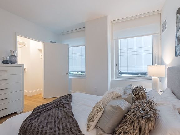 4th image of 600 W 58th St APT 9K