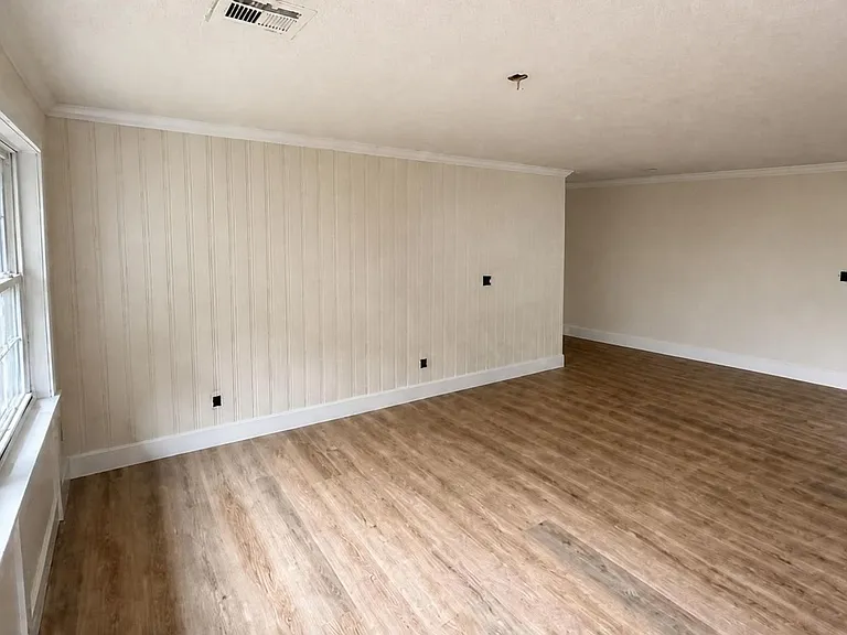 5034 Victoria Ave #B — Photo 6