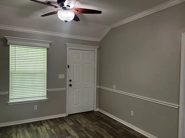 227 Greenleaf St — Photo 8