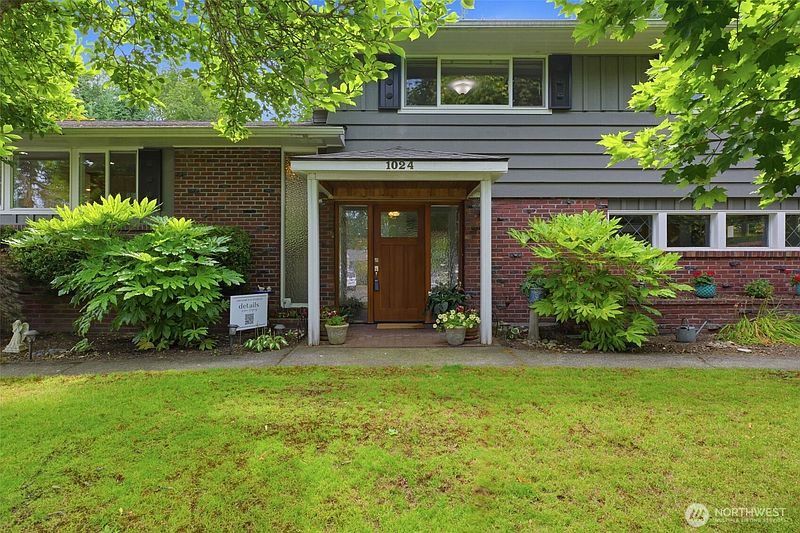 3rd image of 1024 Daniels Drive