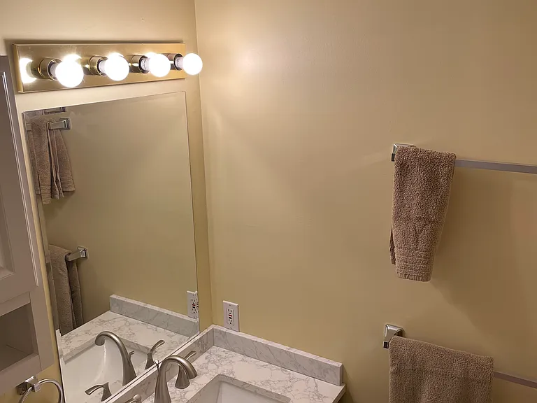 4000B Silverheels Dr #B — Photo 8