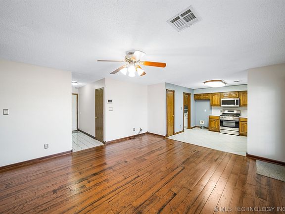 5th image of 24885 S Eastwood Dr