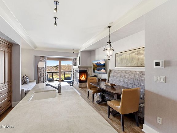 4th image of 2300 Deer Valley Dr E #720