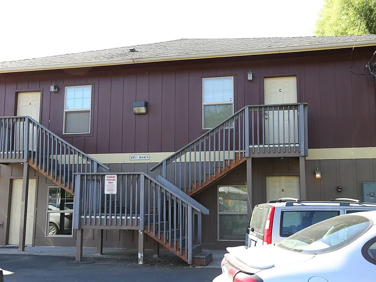 1055 1/2 E Isaacs Ave #C — Photo 1