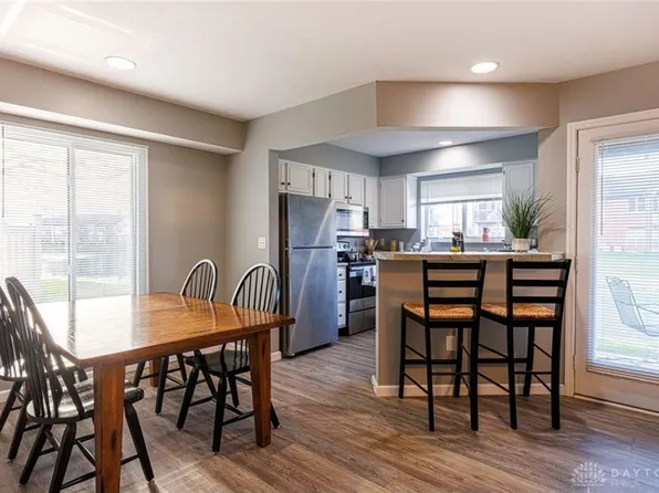 1528 Spinnaker Way, Centerville, OH 45458