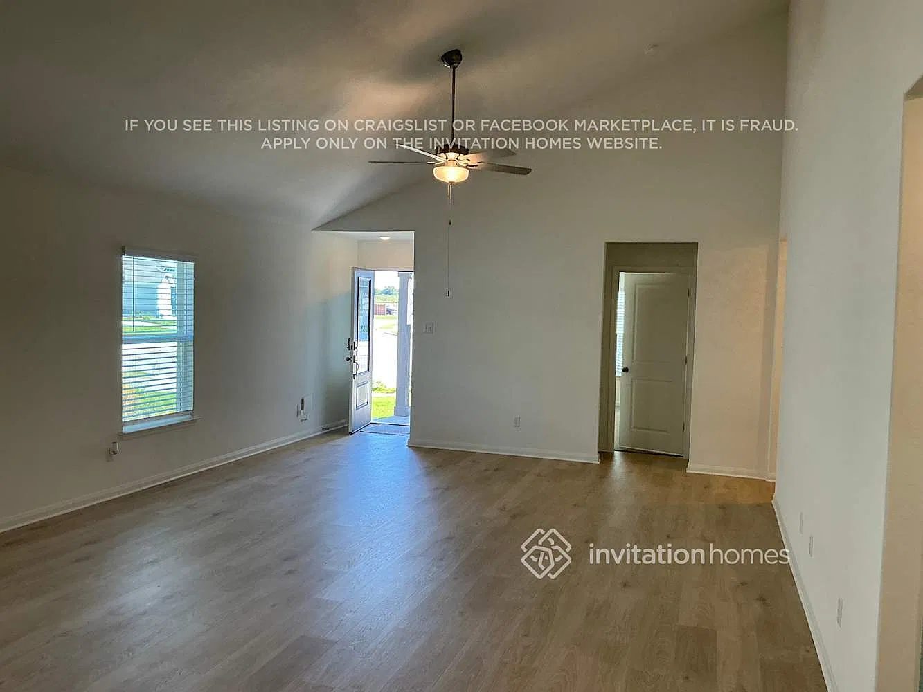 136 Wirepass Crescent Jarrell, TX 76537 — Photo 2