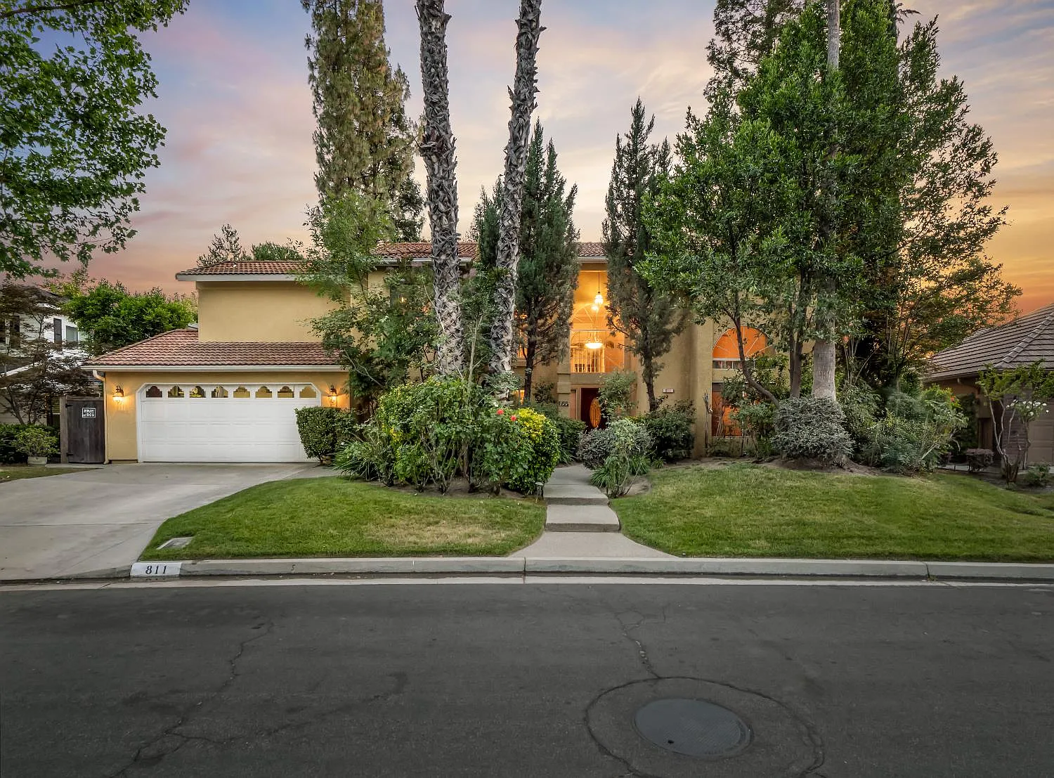811 E Country View Cir photo 1