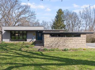 2809 Musquota Dr, Muscatine, IA 52761