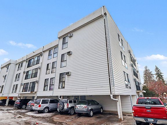 2nd image of 925 30th Ave S APT 204