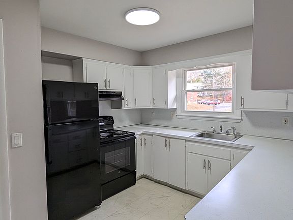 2nd image of 146 Jersey St APT 8
