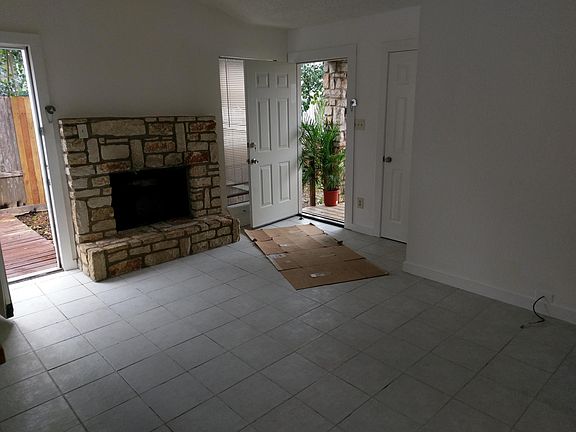 2nd image of 817 Sirocco Dr #B