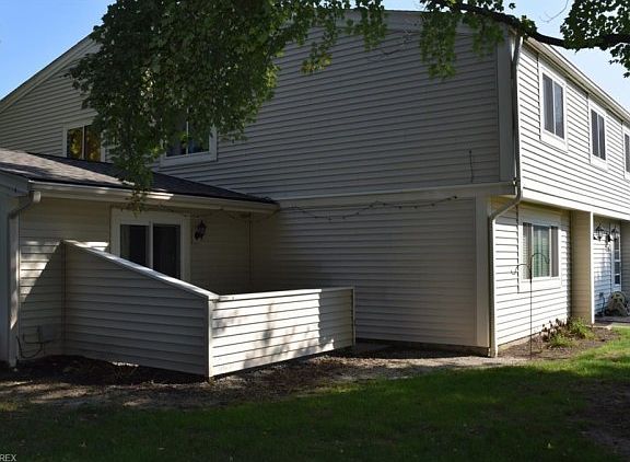 3rd image of 3207 Bay Landing Dr #25