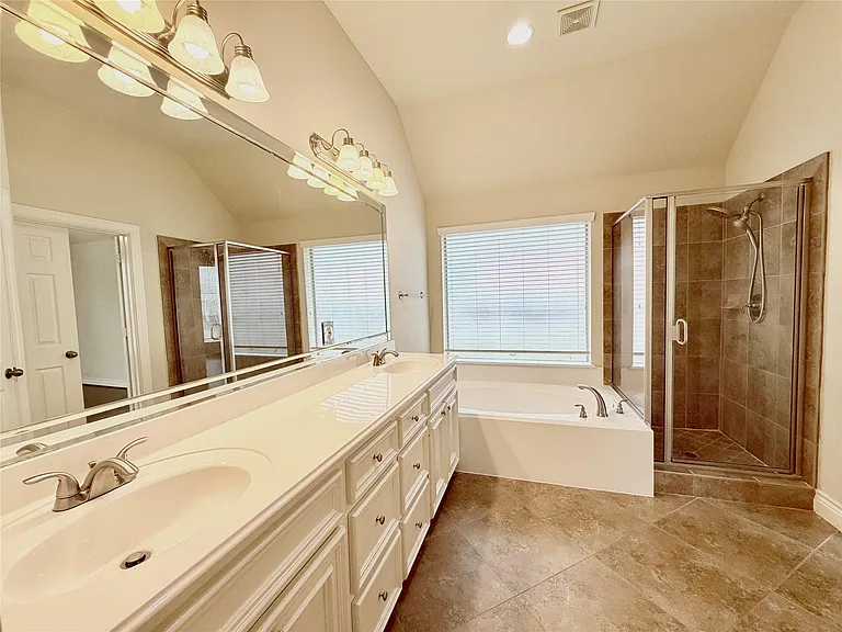 22015 Rustic Canyon Ln — Photo 19