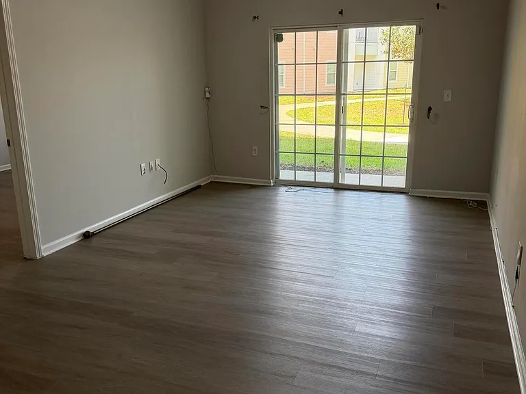 8201 Green Parrot Rd #106 — Photo 12