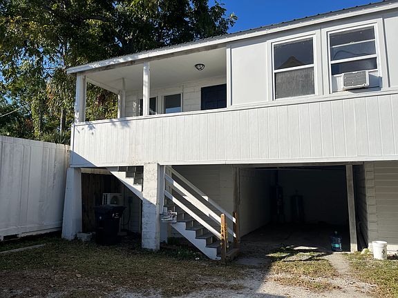 2nd image of 138 King St APT D
