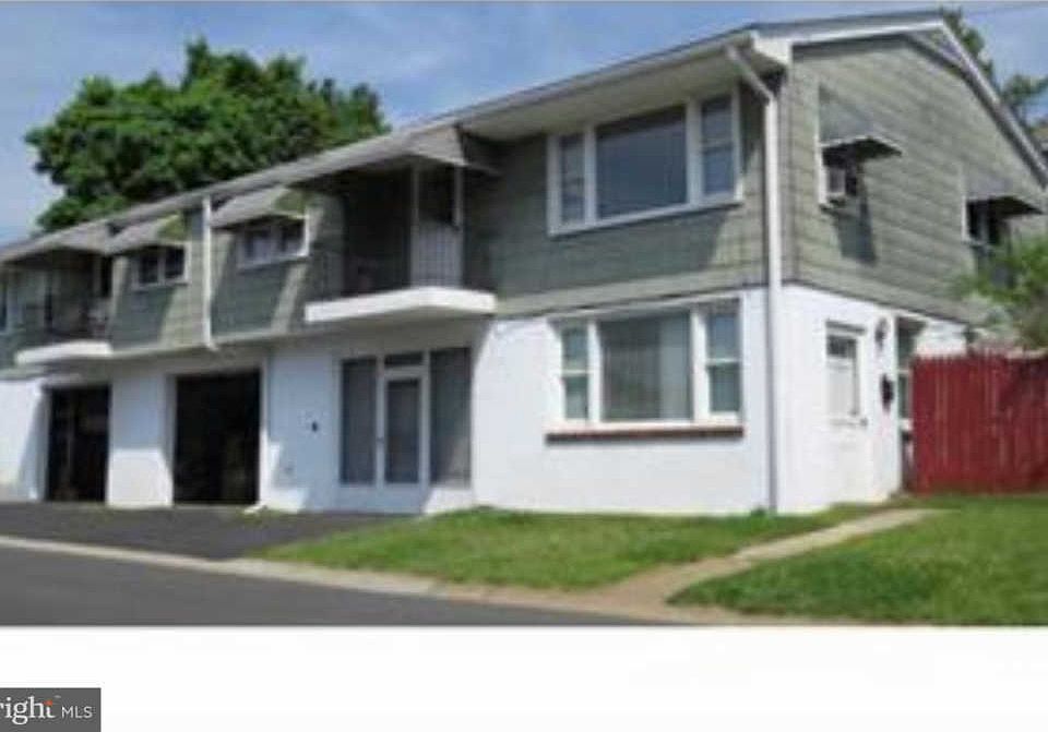 1st image of 17 Elizabeth Ave