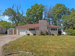 5 Lakeview Dr, Belleville, IL