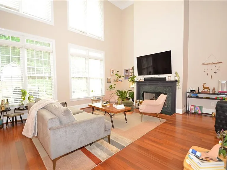 11210 Donnington Dr — Photo 4