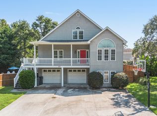 601 Rocky Mount Ave, Carolina Beach, NC 28428