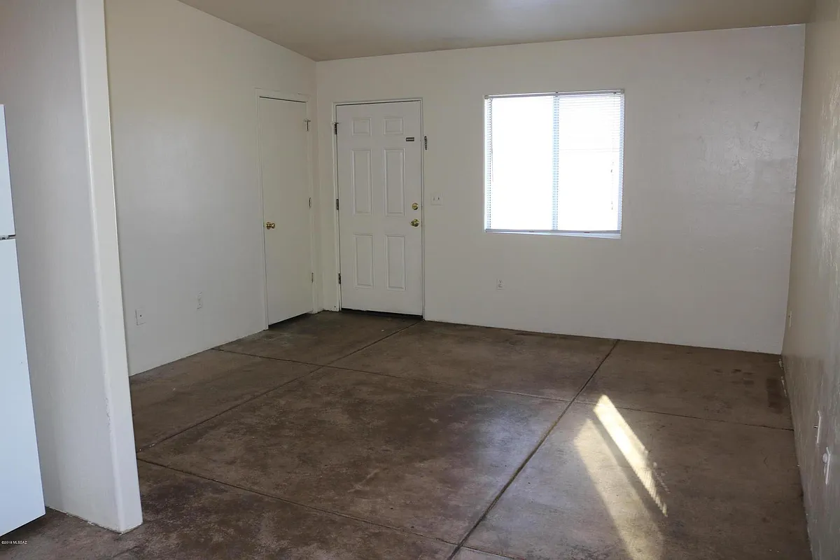 Building Photo - 77 E Laguna St #2