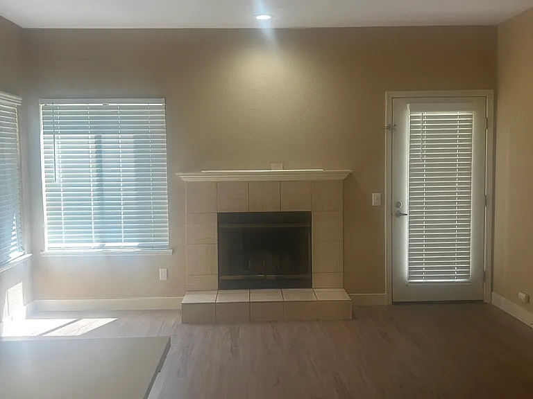 Summer Place Apartments — Photo 29