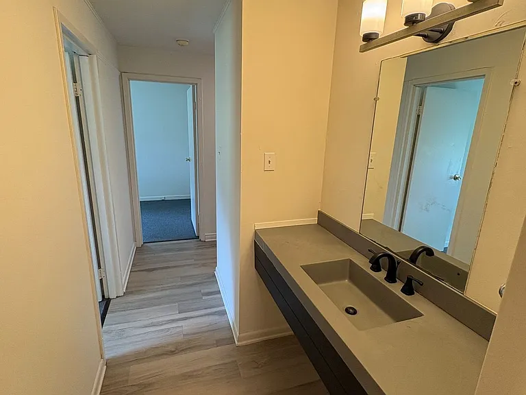 Charlotte Place Apartments — Photo 48