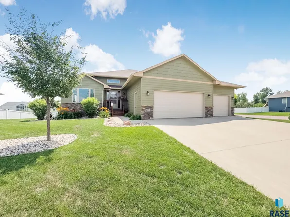 5201 E Big Horn Dr, Sioux Falls, SD 57110