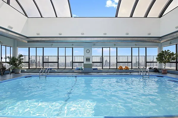 Rented by Compass | media 40
