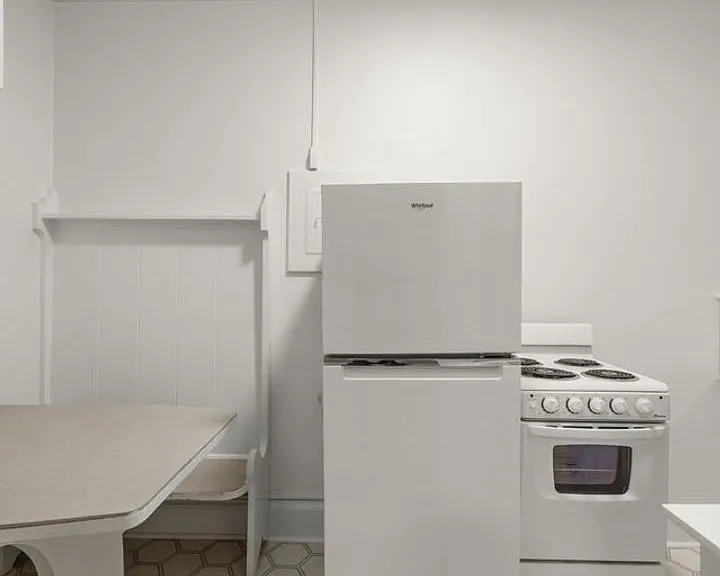 Campus Apartments 6 Weeks Free | Spacious Studio In Heart of the U District — Photo 17