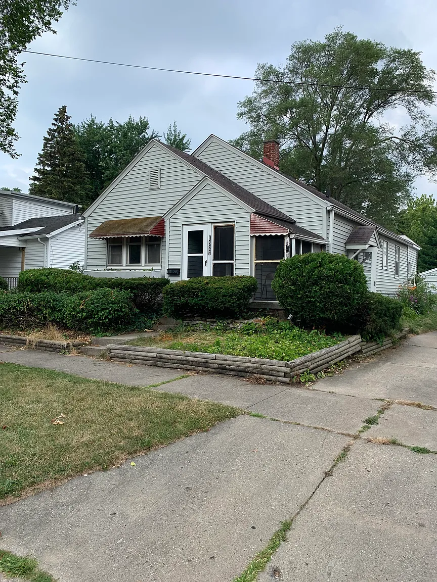 1527 N Clinton St photo 1