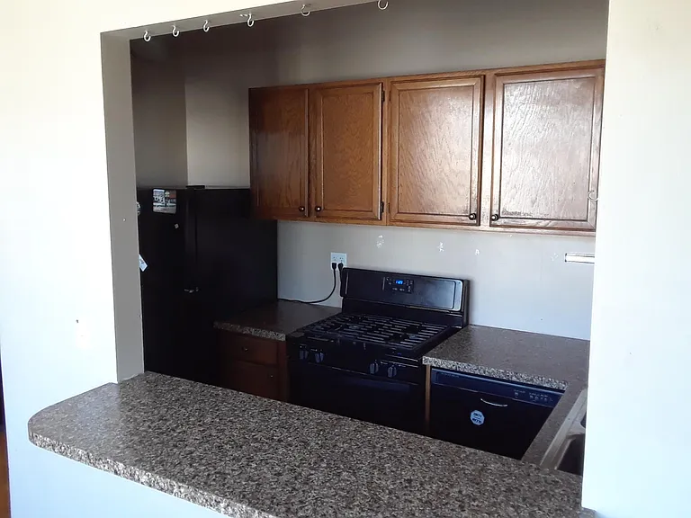 517 8th St SE #3 — Photo 5