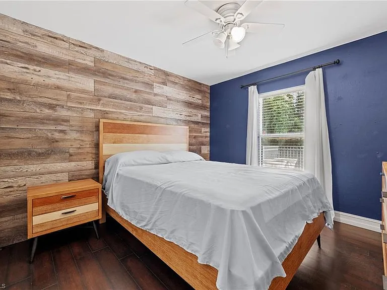 421 Broadmoor St — Photo 22