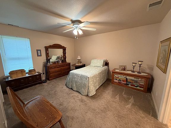 5th image of 705 Wiles Ln