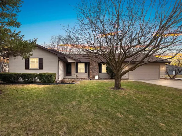 976 Stuart Ct, Neenah, WI 54956