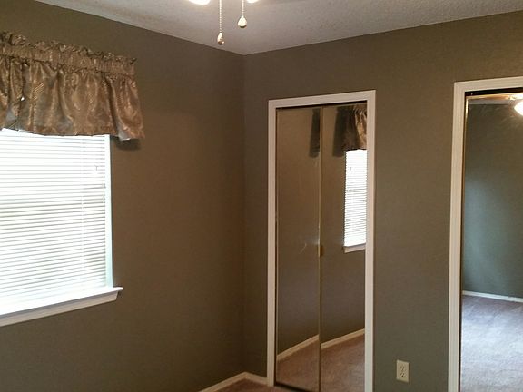 5th image of 1629 Live Oak Dr