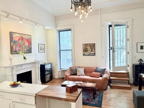 215 Saint Johns Pl APT 2, Brooklyn, NY 11217