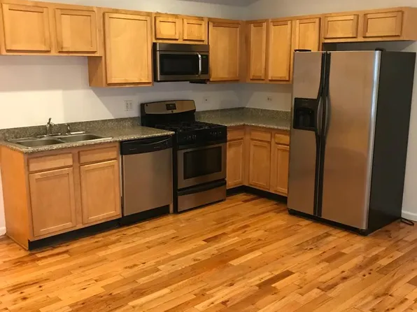2107 E 67th St APT 103, Chicago, IL 60649