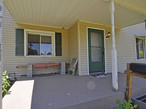 3rd image of 939 S 28th St