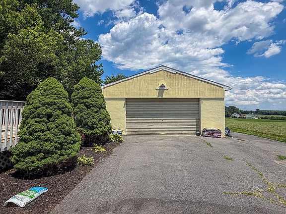 5th image of 526 Barren Rd