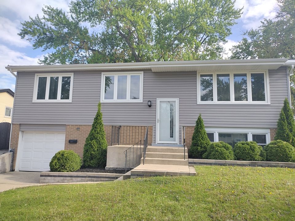 1st image of 8907 W 91st Pl