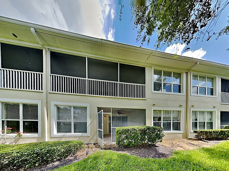 5049 Maxon Ter — Photo 19